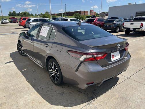 2023 Toyota Camry SE
