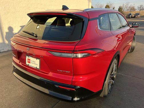 2025 Toyota Crown Signia Limited