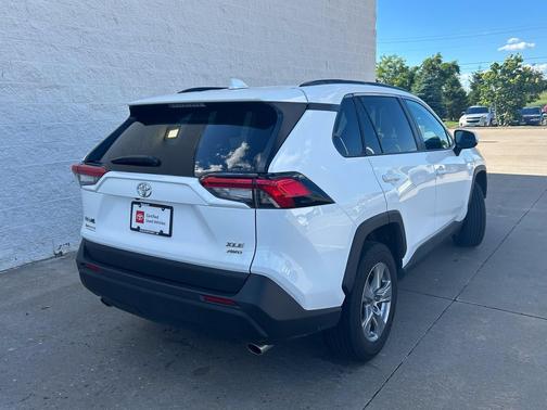 Ice 2025 Toyota RAV4 XLE