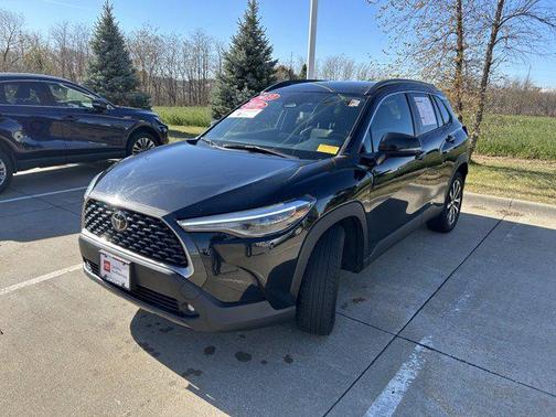 2023 Toyota Corolla Cross XLE