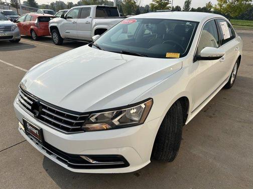 2016 Volkswagen Passat 1.8T S