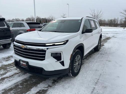 2025 Chevrolet Traverse LT