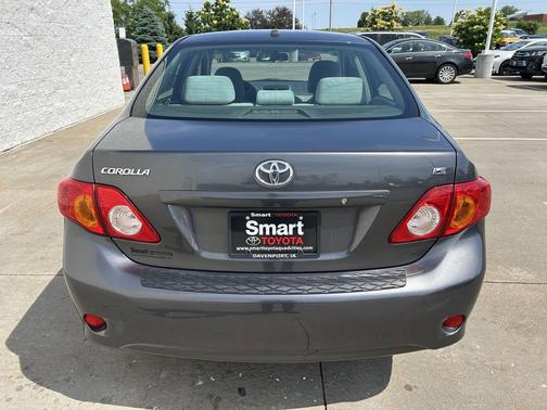 Gray 2009 Toyota Corolla LE