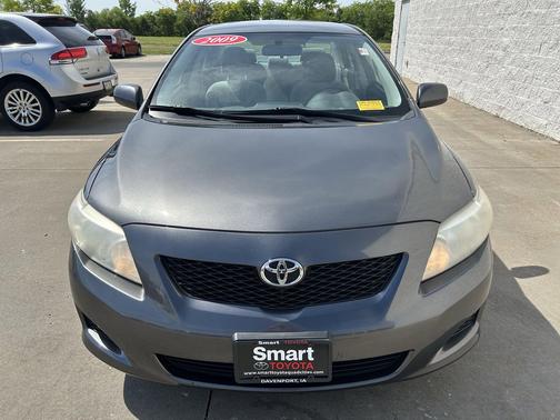 Gray 2009 Toyota Corolla LE