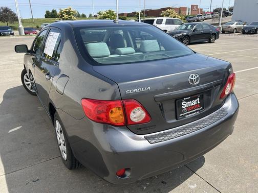 Gray 2009 Toyota Corolla LE