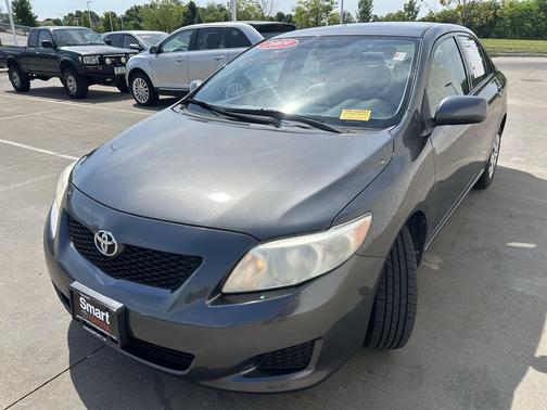 Gray 2009 Toyota Corolla LE
