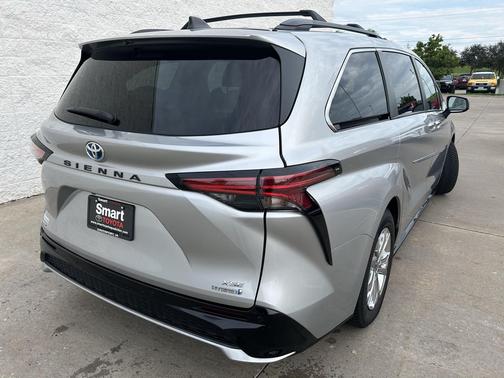 Celestial Silver Metallic 2022 Toyota Sienna XSE 7 Passenger