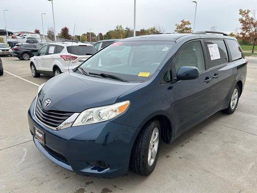 2012 Toyota Sienna LE