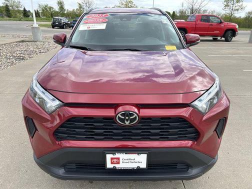 Pearl 2025 Toyota RAV4 XLE