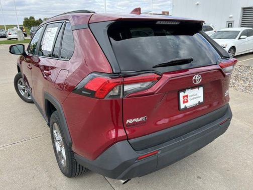 Pearl 2025 Toyota RAV4 XLE