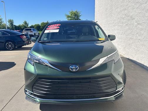 Cypress 2024 Toyota Sienna XLE