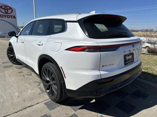 2026 Toyota Crown Signia XLE