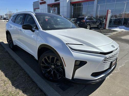 2026 Toyota Crown Signia XLE