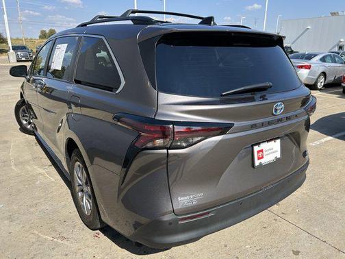 2024 Toyota Sienna XLE 7 Passenger