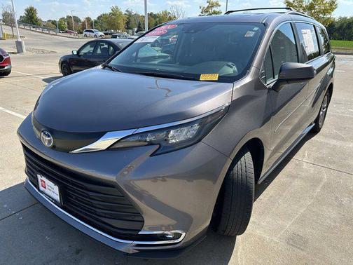2024 Toyota Sienna XLE 7 Passenger