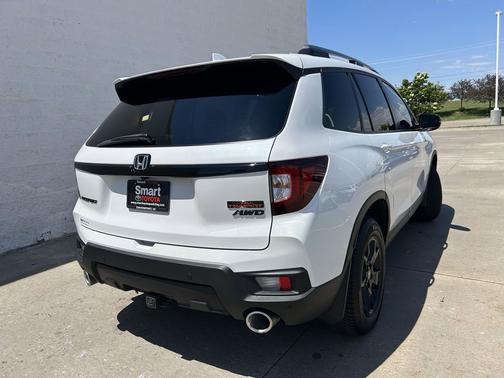 Platinum White Pearl 2024 Honda Passport TrailSport