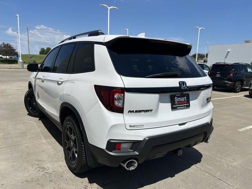 Platinum White Pearl 2024 Honda Passport TrailSport