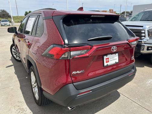 Pearl 2025 Toyota RAV4 XLE Premium
