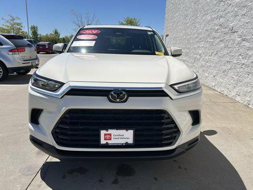 Cream 2024 Toyota Grand Highlander XLE