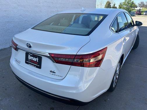Blizzard Pearl 2016 Toyota Avalon Hybrid Limited