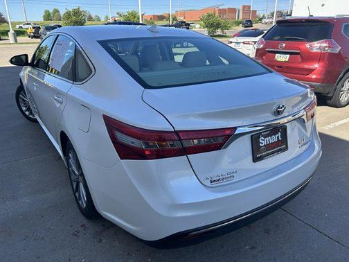 Blizzard Pearl 2016 Toyota Avalon Hybrid Limited