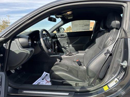 2025 Toyota GR86 Premium