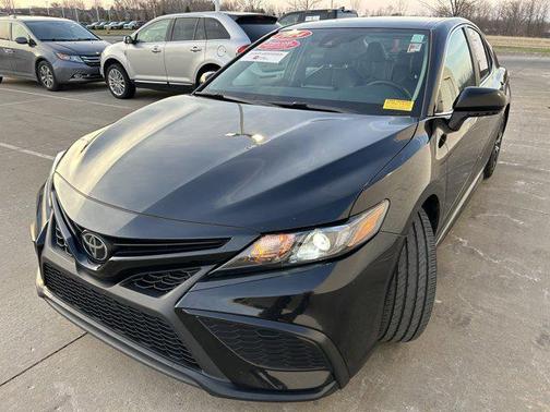 Midnight Black Metallic 2024 Toyota Camry SE