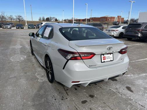 2024 Toyota Camry SE