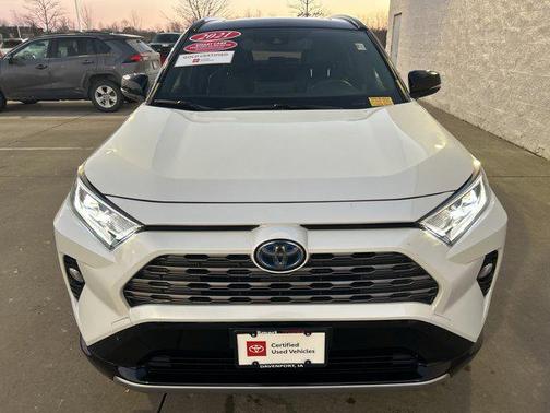 2021 Toyota RAV4 Hybrid SE