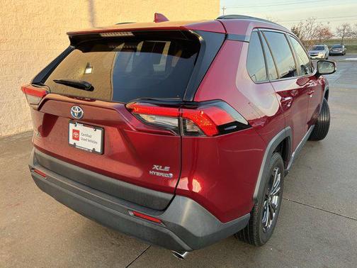 2022 Toyota RAV4 Hybrid XLE Premium