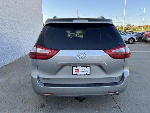 2018 Toyota Sienna XLE Premium