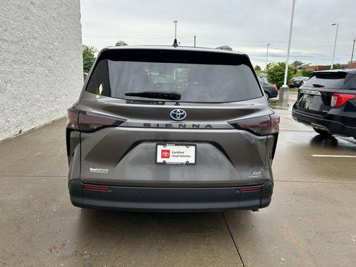 Predawn Gray Mica 2024 Toyota Sienna XLE