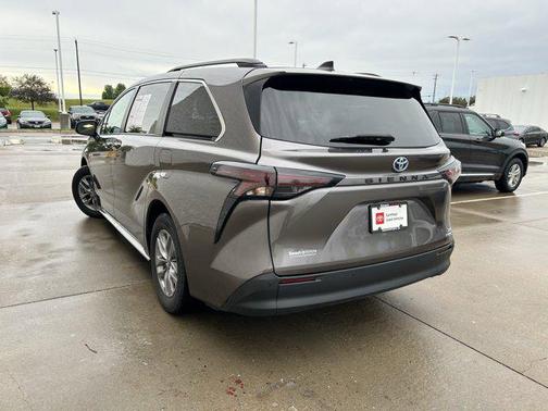 Predawn Gray Mica 2024 Toyota Sienna XLE