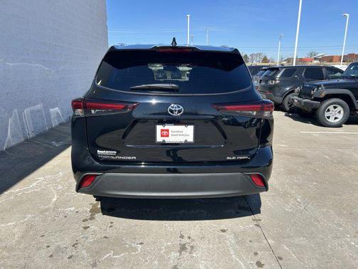 2025 Toyota Highlander XLE