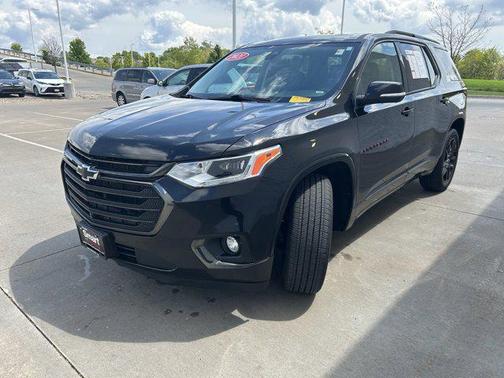 Mosaic Black Metallic 2021 Chevrolet Traverse Premier