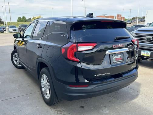 Ebony Twilight Metallic 2024 GMC Terrain SLE