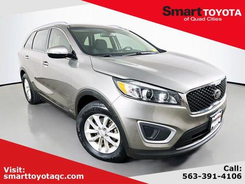 Titanium Silver 2017 Kia Sorento LX