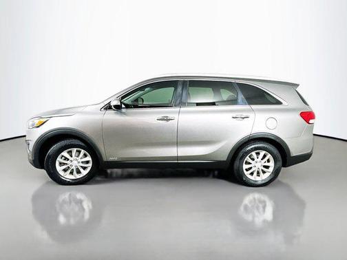 Titanium Silver 2017 Kia Sorento LX