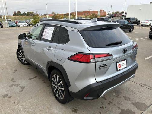 2022 Toyota Corolla Cross XLE