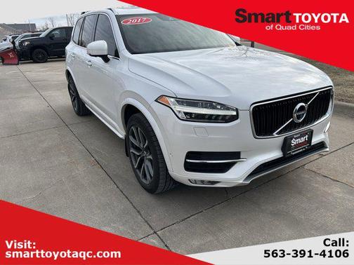 2017 Volvo XC90 T6 Momentum