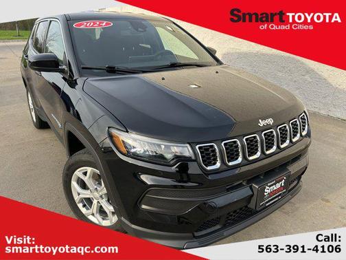 Diamond Black Crystal Pearlcoat 2024 Jeep Compass Sport