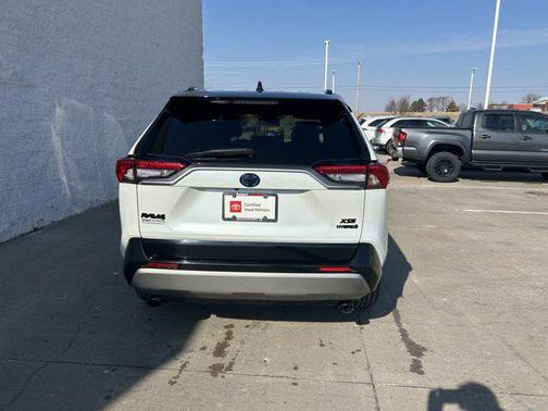 2023 Toyota RAV4 Hybrid SE