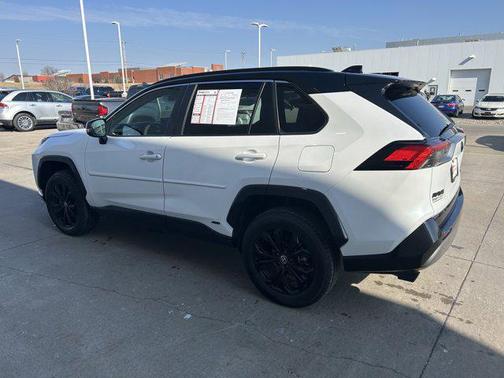 2023 Toyota RAV4 Hybrid SE