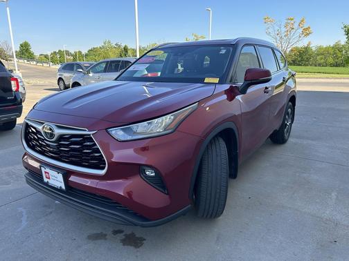 Pearl 2020 Toyota Highlander XLE