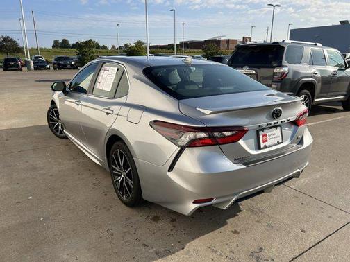 2023 Toyota Camry SE