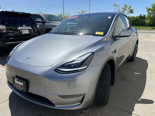 Silver 2025 Tesla Model Y Long Range