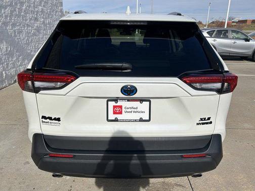 2021 Toyota RAV4 Hybrid XLE Premium