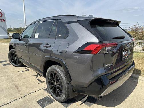 2025 Toyota RAV4 Hybrid SE