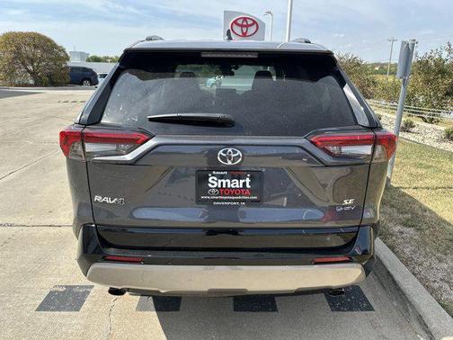 2025 Toyota RAV4 Hybrid SE