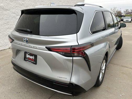 Celestial Silver Metallic 2025 Toyota Sienna Limited